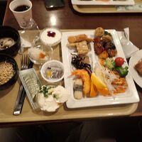 朝食。結構取りすぎてしまいました(^_^;)