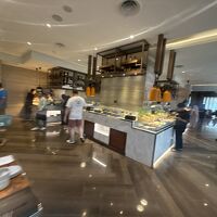 朝食会場　品数も沢山で連泊も良さそう