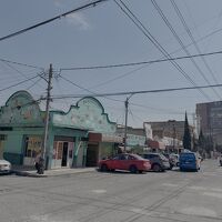 ホテルの近くに古い商店街があります。