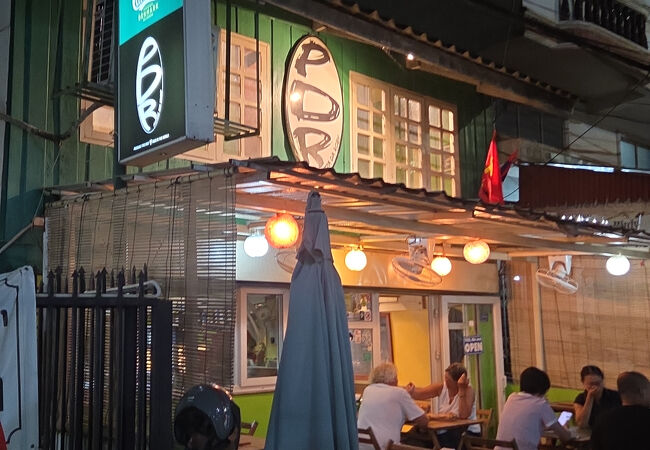 イタリア人オーナーの本格イタリアンのお店。値段はちょいと高いが値打ちあり。