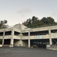 駐車場は立体でした