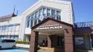 葉山マリーナプラザ