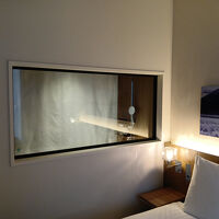 部屋からバスルームが見えちゃいます