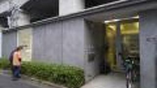 黄金町高架下新スタジオ