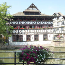 アルザスの伝統家屋（木組み建築）が密集したプチット・フランス