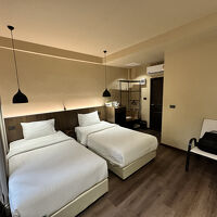 部屋は充分...でもデスクが欲しいかなぁ...