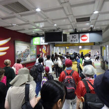 試合開催時には混雑する