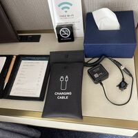 充電器。これ本当に助かります