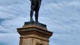 キャプテン クックの像