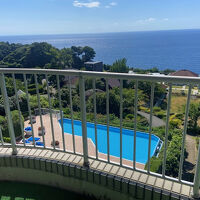 プールと日本海