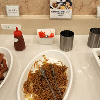 朝食ビュッフェのご当地グルメ