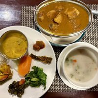 夕食ブッフェの一部