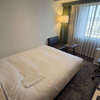 デュベスタイルで清潔なベッドメイキング