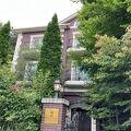 旧軽井沢エリアにある邸宅のようなホテル
