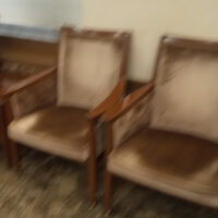 ティラミスのようなカラーリングの椅子が