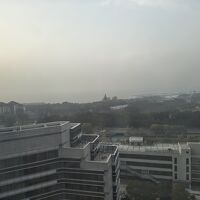 奥に太湖が見える。