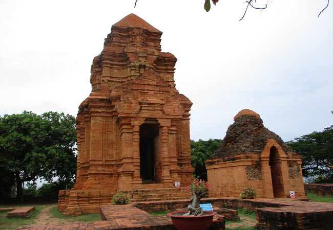 チャム塔 (ポー ハイ遺跡)