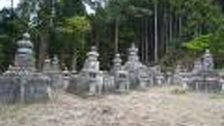 大聖寺藩歴代藩主（初代～14代）のお墓を拝見