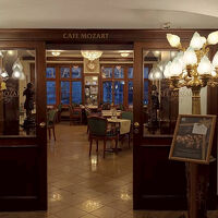 併設のカフェモーツァルト