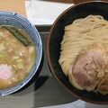つけ汁と相性が良い麺でツルッと