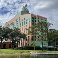 ウォルト ディズニー ワールド スワン