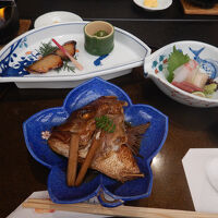 食事は２日間ともとても美味しかったです。