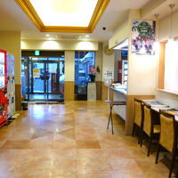 フロント・ロビー