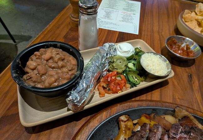 小麦粉ベースのトルティーヤ