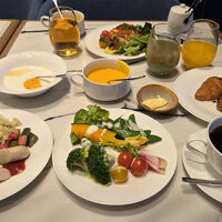 画像は朝食のメイン以外のビュッフェ