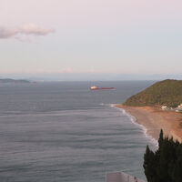 伊良湖水道を航行する船舶にとっては難所です。