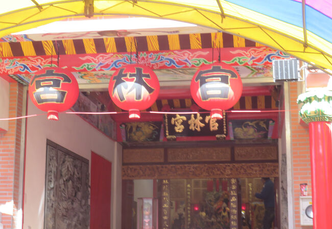 小さな廟・・・