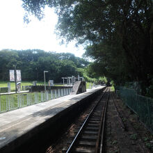 列車は海科館駅に進入