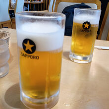 まずは生ビールで乾杯