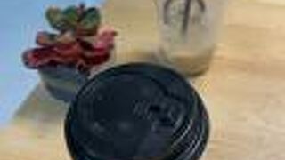 コンフィ イン マニラ - カラウ