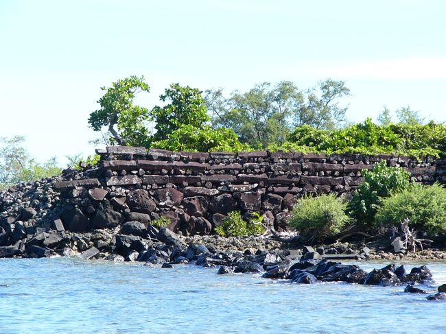 Pohnpei, Chuuk, Kosrae, （未訪問のYap=石貨と褌の国、とあわせてFSMを構成）。ポリネシアなどと比べて島・州間の言語の才は大きく、意思疎通はしばしば英語にたよっている。第一次大戦前はドイツ、第2次大戦までは日本、その後は米国の強い支配・影響を受けている。ポンペイには謎の島嶼遺跡群ナンマドールがあるが、文字のない文化であったため詳細は不明。同様の遺跡がコスラエ（地元の人は「コシュラエ」と発音）にもある。