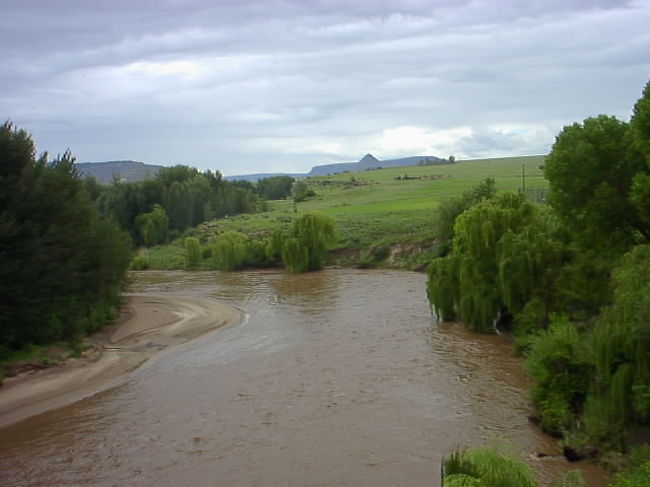 (bloomfontein)(bus)Lesotho(?)(bus)JNB