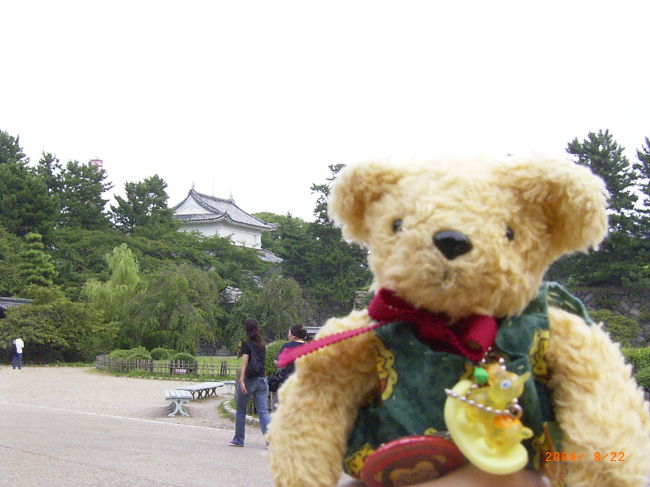 名古屋を中心に北は犬山、南は渥美半島まで旅してきました。<br />名古屋では、おともだちに案内してもらって、おいしい&楽しい名古屋を味わうことができました。