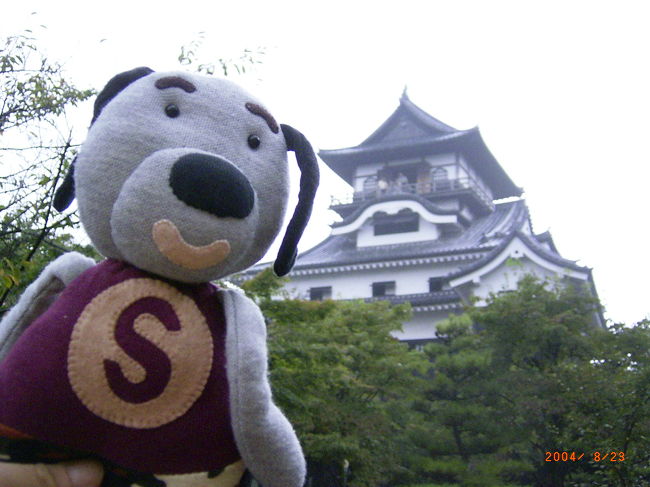 愛知の旅、2日目は犬山に向かいました。<br />国宝の犬山城と明治村を見学。<br />昔の建物を見ながら歴史を想いました。