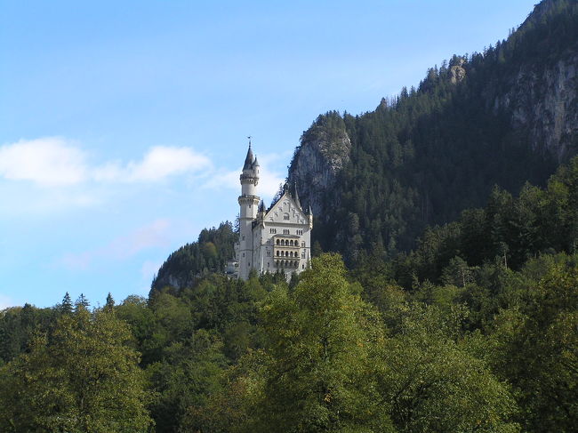 ドイツの秋の代表的なお祭りを含むどたばたの旅、ノイシュヴァンシュタイン城編です。<br />