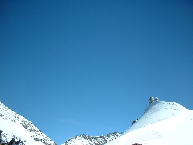 卒業旅行[スイス]<br />2004年3月17日。インターラーケンから一日がかりでユングフラウヨッホに上りました。<br />・スフィンクス展望台<br />・氷の宮殿<br />などへ行ってきました。<br />