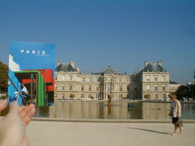 ２年ぶりで４回目のパリ（フランスは５回目）。里帰り気分だった。全体的に振り返ってみるとちょっと欲張りすぎたような気がする。もっとのんびりすれば良かったかな。やはり職業病なのか目前にある有名建築物を見ないではいられなかった。※関連した旅行記「パリの建築」、「パリ・スケッチ」、「ル・コルビュジェ」もあります！