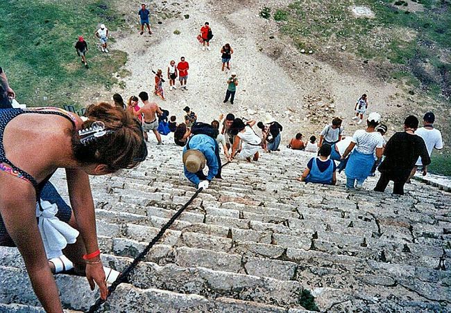 メキシコ計3800?の距離をバスのみで周遊した旅行記です。