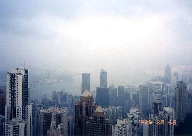 香港へは99年から７〜８回行っています。<br />普段はカメラを持って行かないのですが・・・<br />初回の時とその後２回ほど持っていったときの写真です。