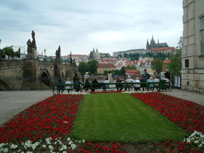 チェコはプラハとチェスキークルムロフしか行ったことがない為、もっとボヘミア地方のお城巡りとか地方の田舎街を巡りたい。次は絶対レンタカーだ！
