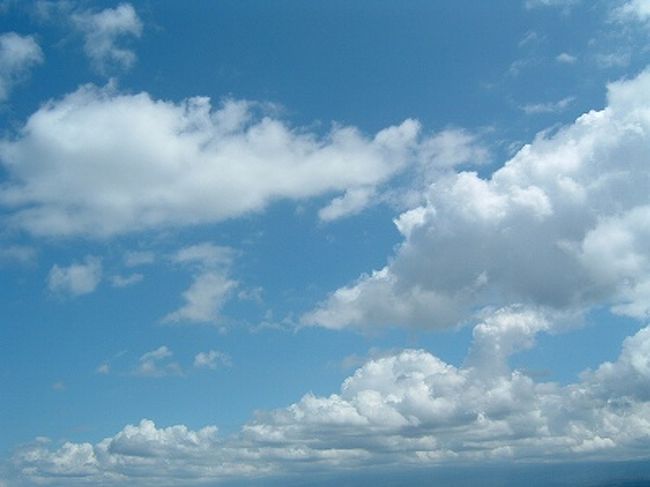 ドミニカ共和国のPEDERNALESの近くにあるCABO ROJO<br />とても美しい海なのですが、公共の交通機関で行くことができないため、あまり外国人は来ません。<br />でも、この透明なカリブ海は見る価値があります。