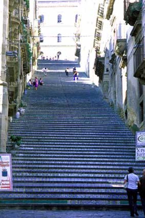 陶器の町・カルタジローネ』シチリア島(イタリア)の旅行記