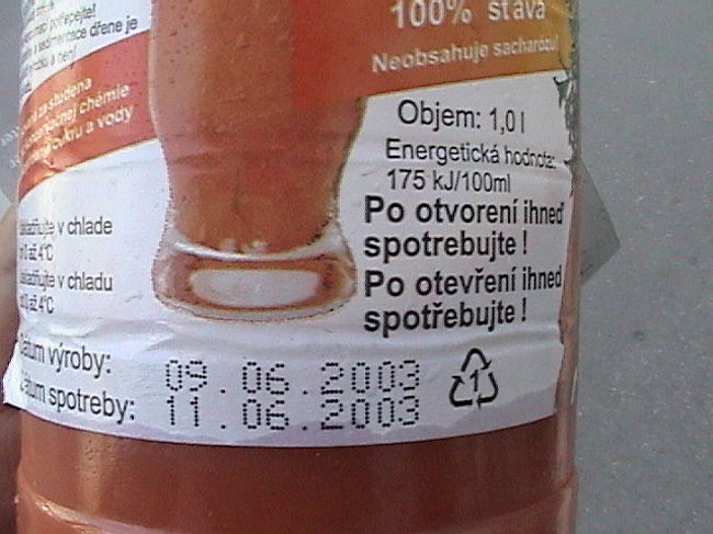 今までに飲んだ中で最高に美味しいにんじんジュースは、ブラチスラバのスーパーで売っていた瓶詰めジュースだった。<br />ただし、賞味期限は製造月日からたったの２日だ。
