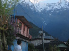 カトマンズとポカラ　ヒマラヤを見に