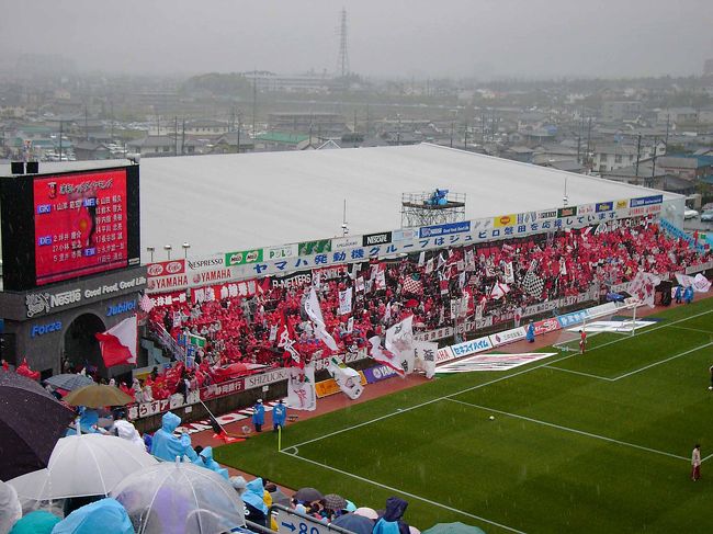 浦和サポーターに魅せられて、磐田遠征にまで行くようになりました。