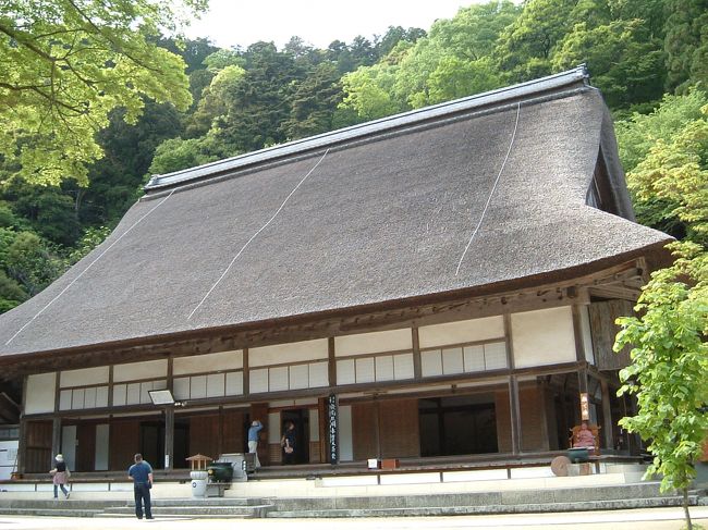 滋賀で紅葉の名所というと、先ず一番にここ「永源寺」が有名ですが、新緑の「永源寺」もいいもんですよ！